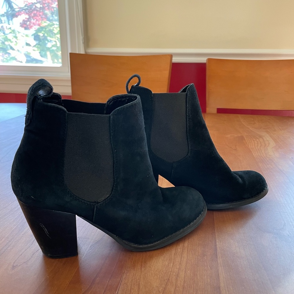 STEVE MADDEN BLACK SZ 8 LAMBI BOOT